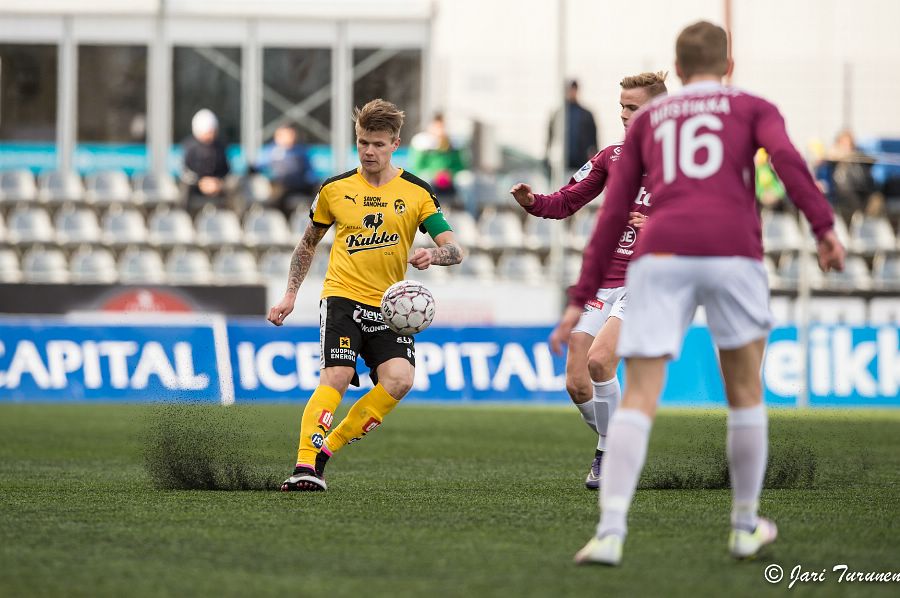 24.4.2016 - (KuPS-FC Lahti)