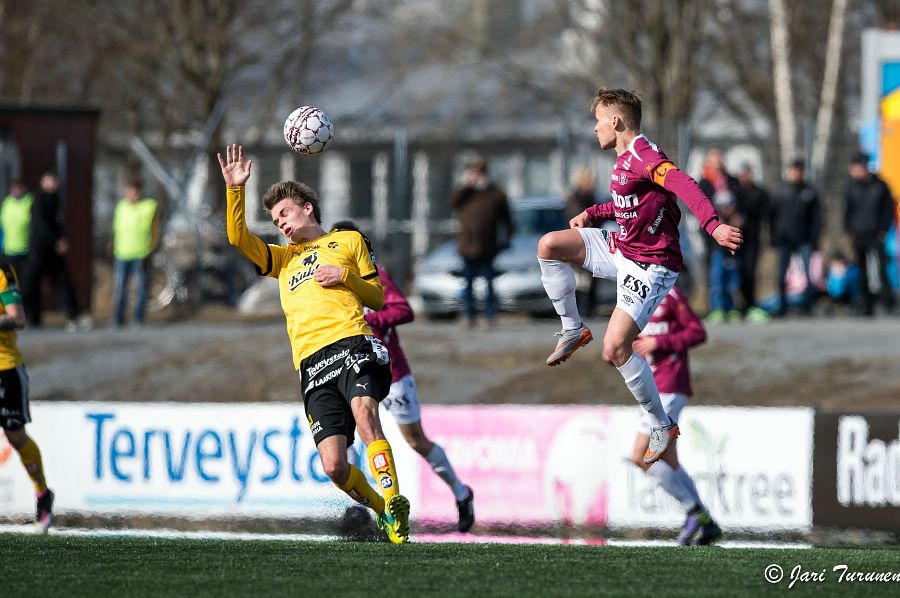 24.4.2016 - (KuPS-FC Lahti)