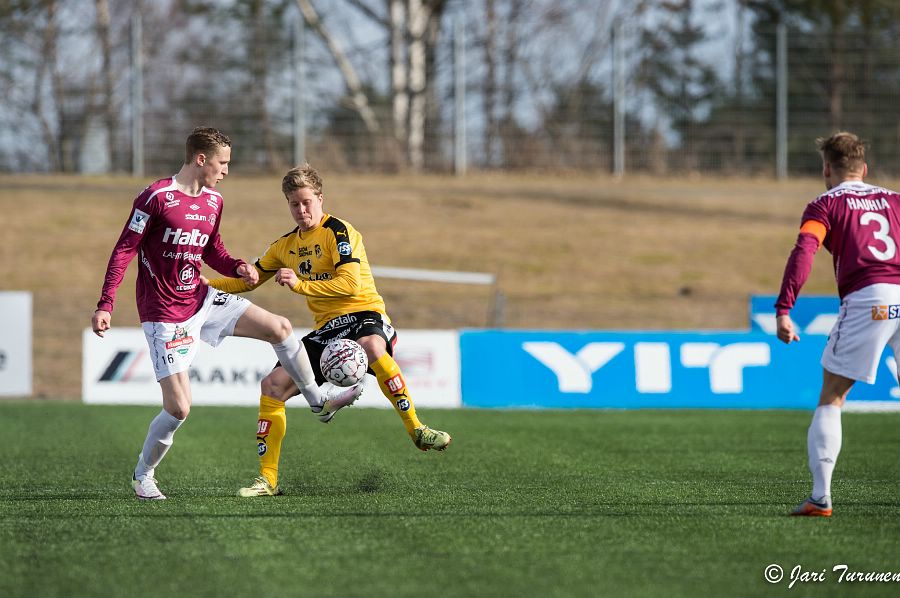 24.4.2016 - (KuPS-FC Lahti)