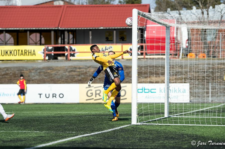 24.4.2016 - (KuPS-FC Lahti)