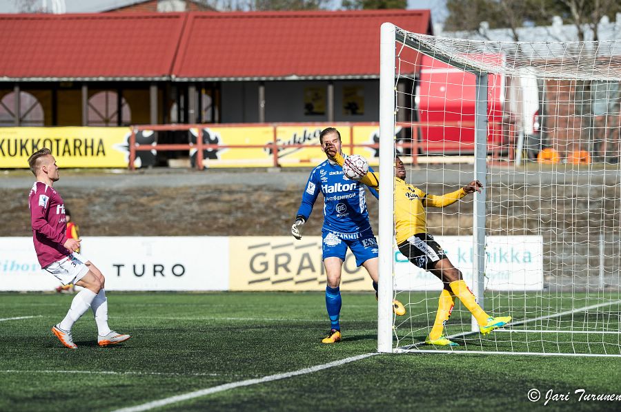 24.4.2016 - (KuPS-FC Lahti)