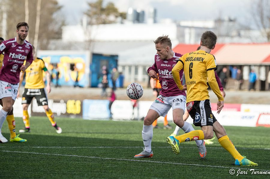 24.4.2016 - (KuPS-FC Lahti)