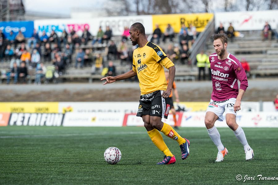 24.4.2016 - (KuPS-FC Lahti)