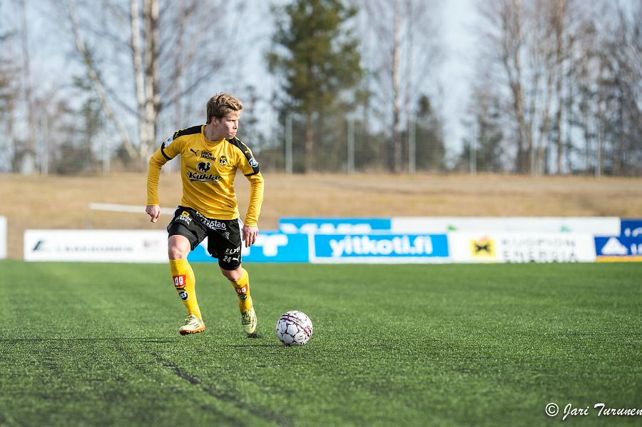 24.4.2016 - (KuPS-FC Lahti)