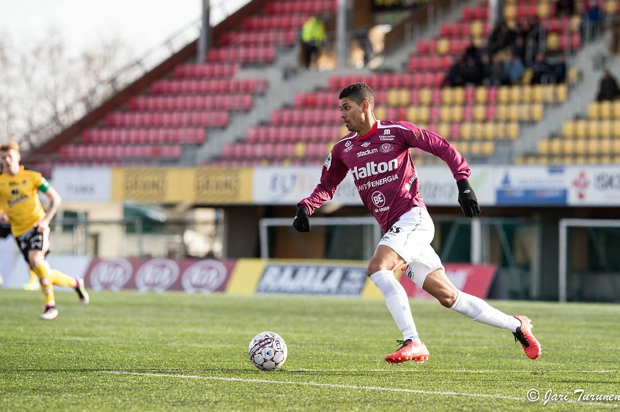 24.4.2016 - (KuPS-FC Lahti)