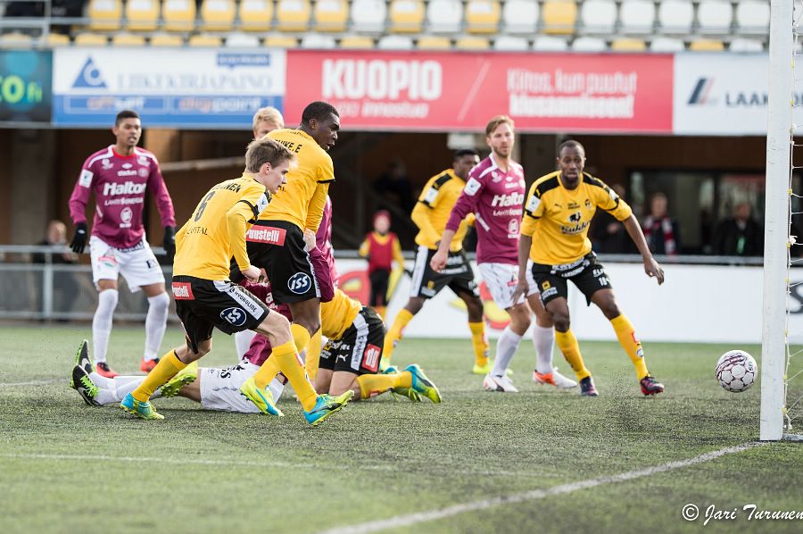 24.4.2016 - (KuPS-FC Lahti)