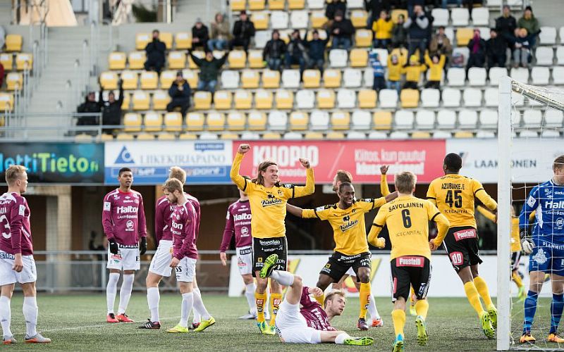 24.4.2016 - (KuPS-FC Lahti)