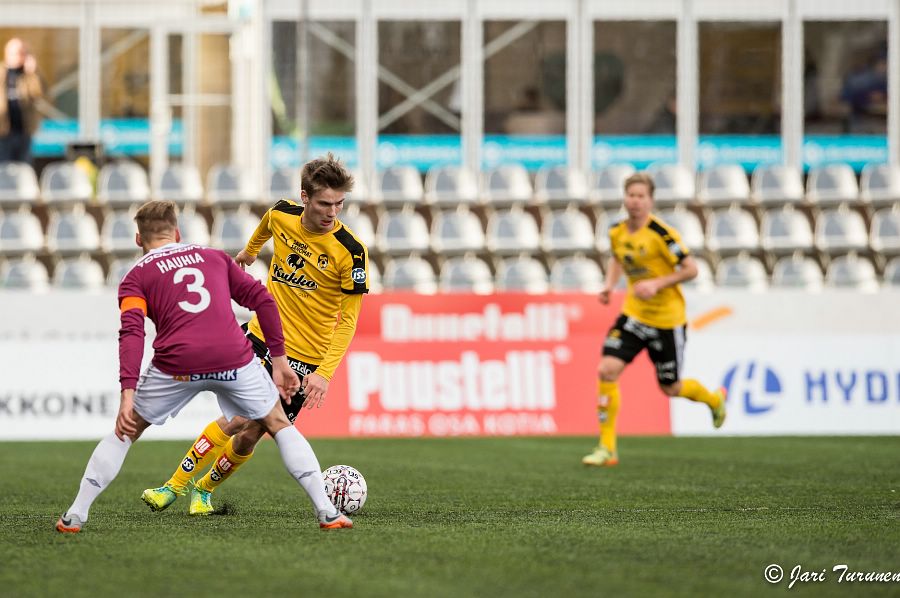 24.4.2016 - (KuPS-FC Lahti)