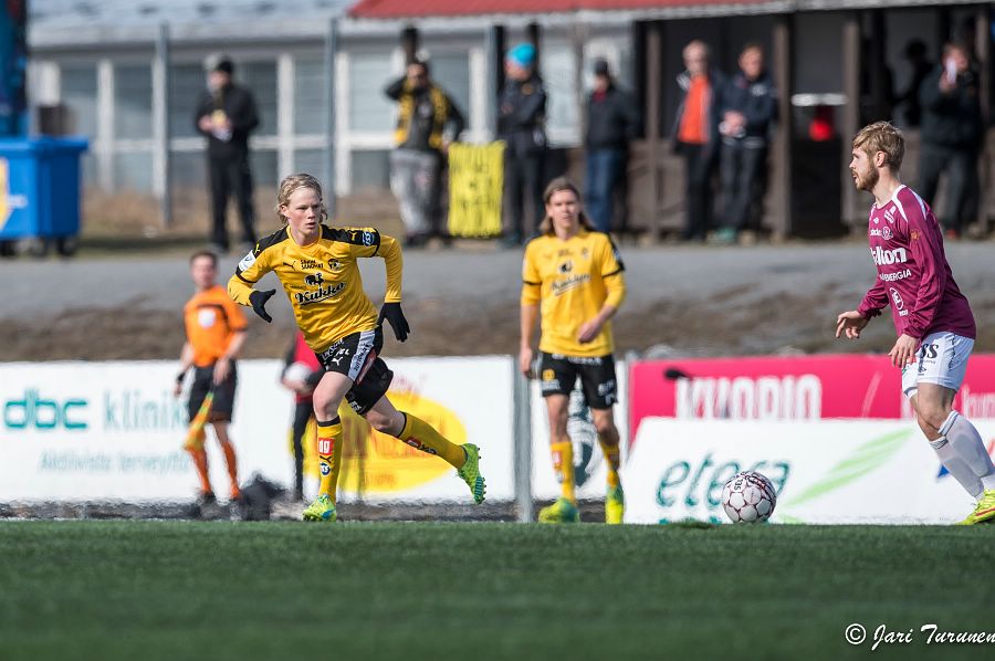 24.4.2016 - (KuPS-FC Lahti)