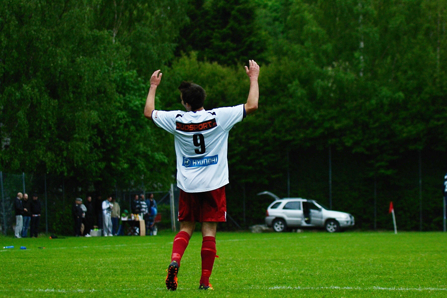 31.5.2012 - (Lahen Pojat-FC Viikingit 2)