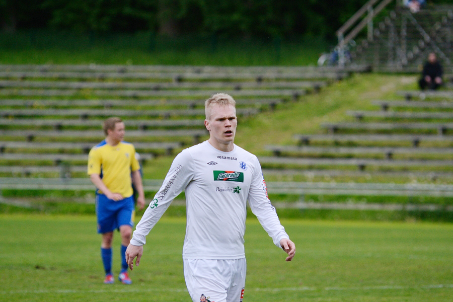 9.6.2012 - (FC Kuusysi-Gnistan)