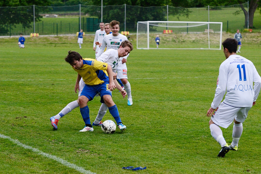 9.6.2012 - (FC Kuusysi-Gnistan)