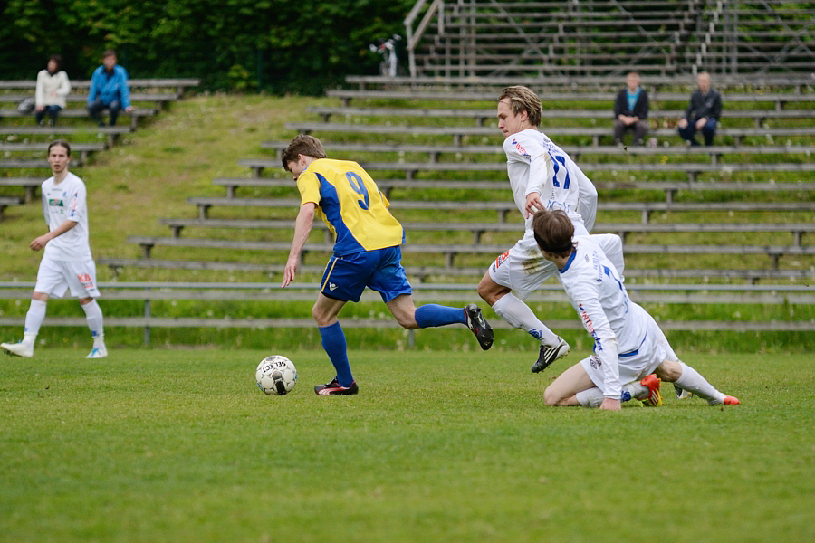 9.6.2012 - (FC Kuusysi-Gnistan)