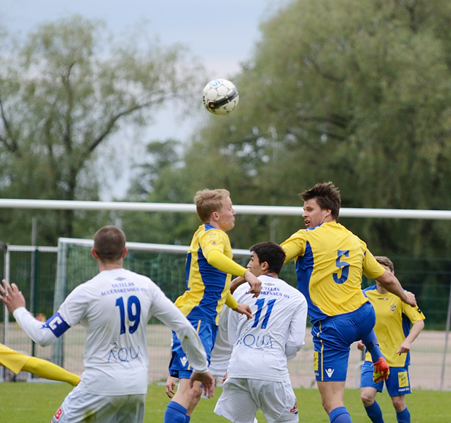 9.6.2012 - (FC Kuusysi-Gnistan)