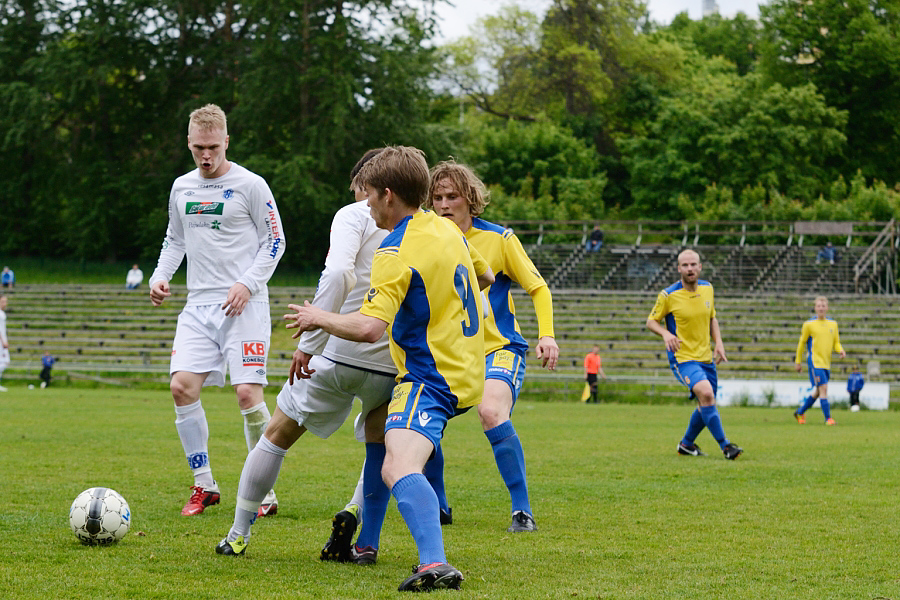 9.6.2012 - (FC Kuusysi-Gnistan)