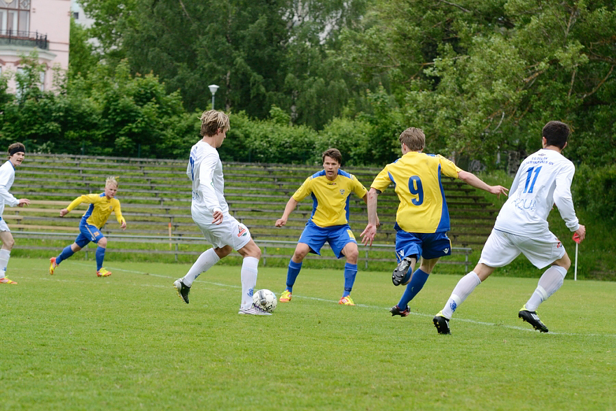 9.6.2012 - (FC Kuusysi-Gnistan)