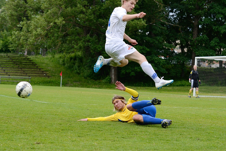 9.6.2012 - (FC Kuusysi-Gnistan)