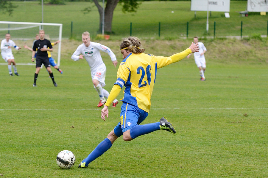 9.6.2012 - (FC Kuusysi-Gnistan)