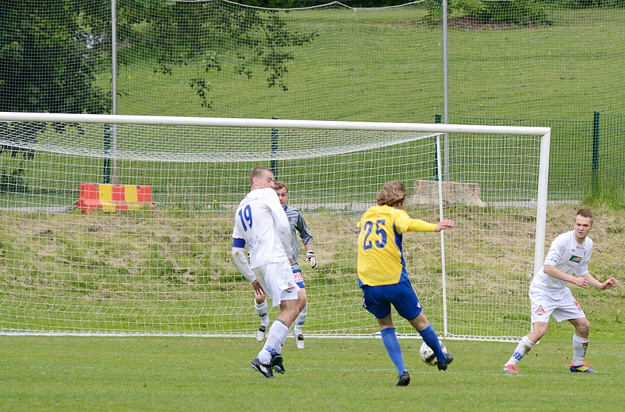 9.6.2012 - (FC Kuusysi-Gnistan)