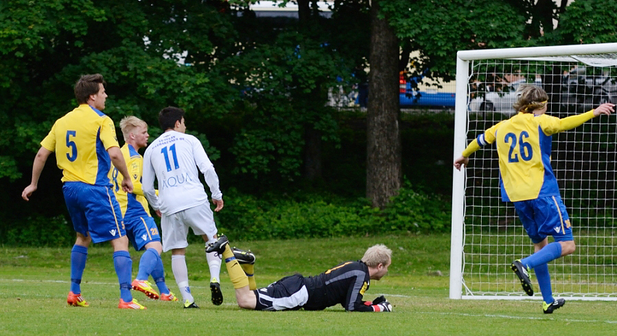 9.6.2012 - (FC Kuusysi-Gnistan)