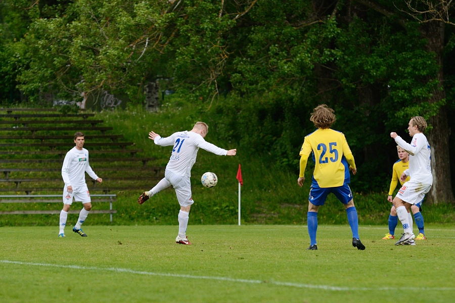 9.6.2012 - (FC Kuusysi-Gnistan)