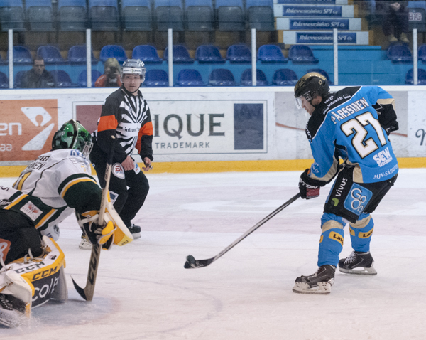 21.1.2014 - (Pelicans-Ilves)