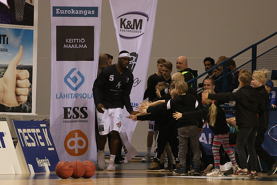 15.4.2019 - (Lahti Basketball-Bisons)