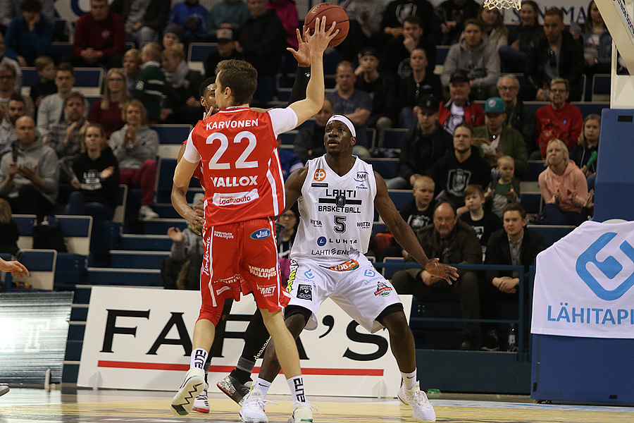 15.4.2019 - (Lahti Basketball-Bisons)