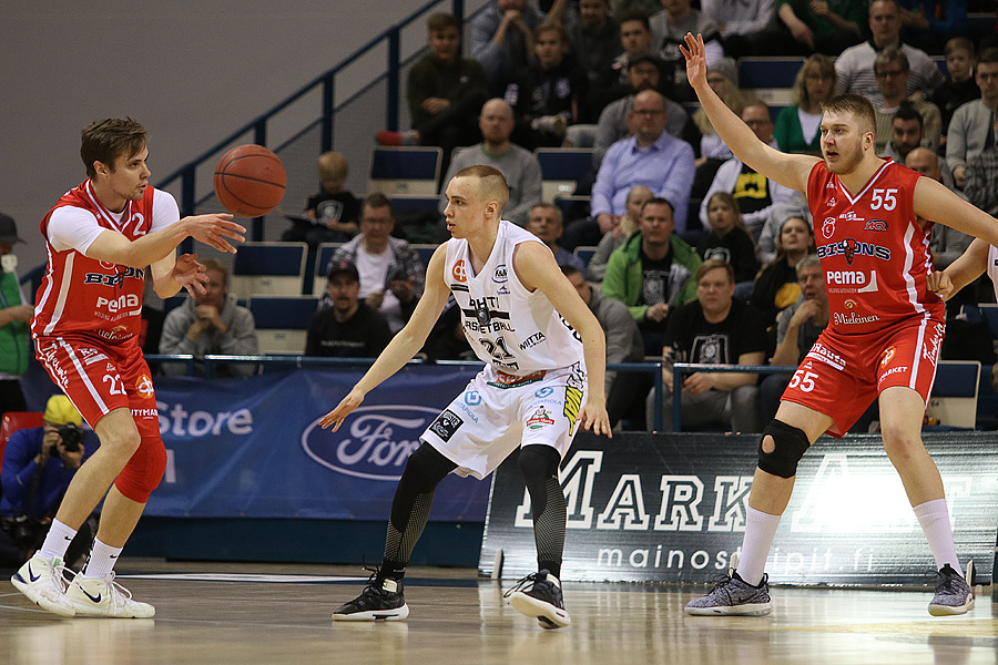 15.4.2019 - (Lahti Basketball-Bisons)