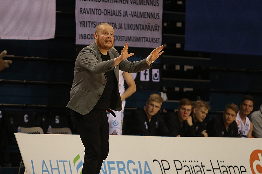 15.4.2019 - (Lahti Basketball-Bisons)