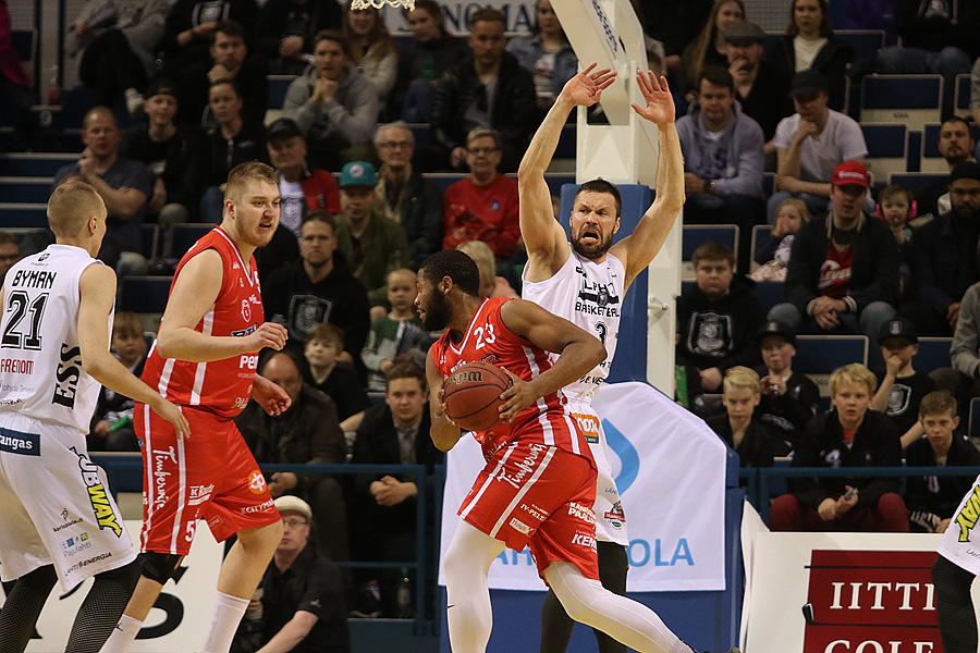 15.4.2019 - (Lahti Basketball-Bisons)