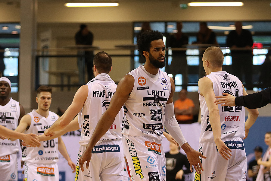 15.4.2019 - (Lahti Basketball-Bisons)