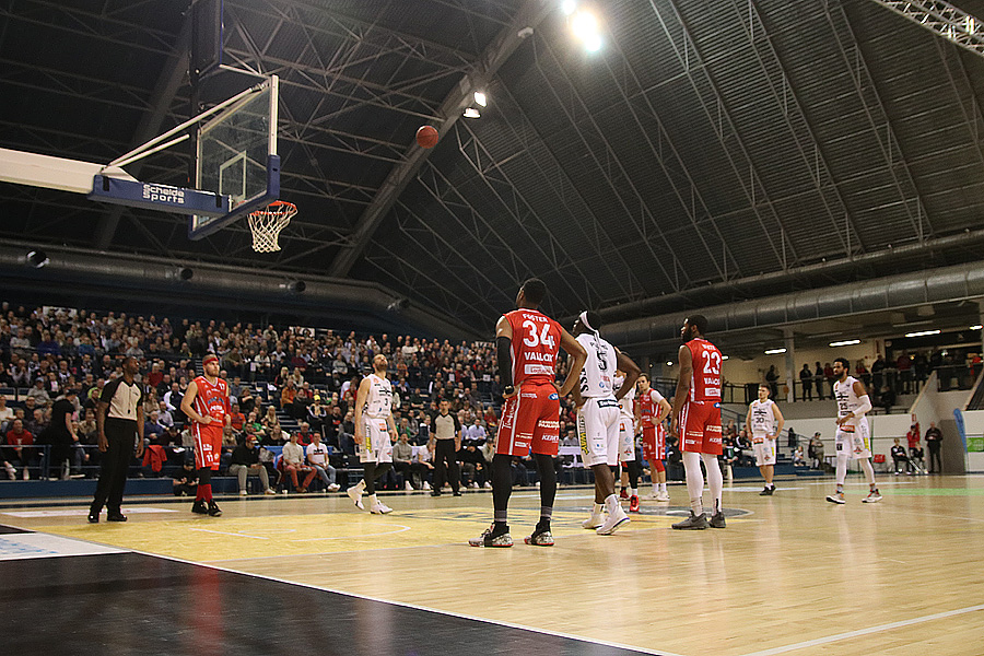 15.4.2019 - (Lahti Basketball-Bisons)