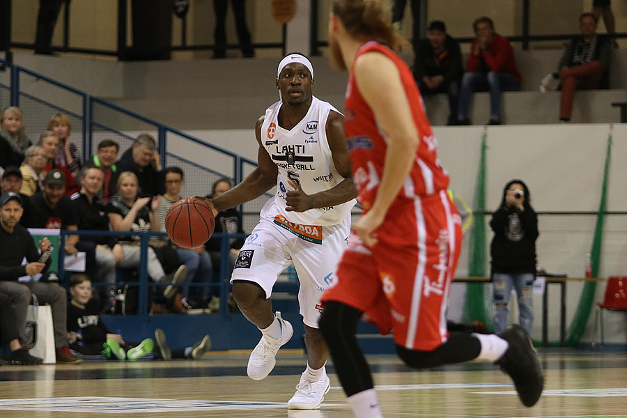15.4.2019 - (Lahti Basketball-Bisons)