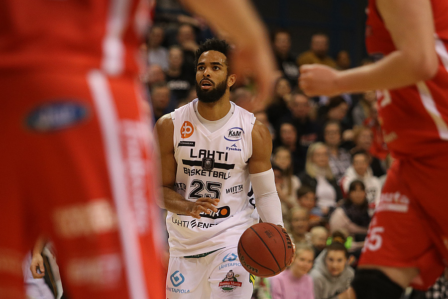 15.4.2019 - (Lahti Basketball-Bisons)