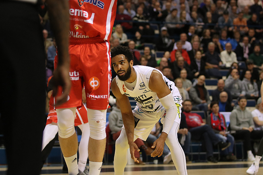 15.4.2019 - (Lahti Basketball-Bisons)