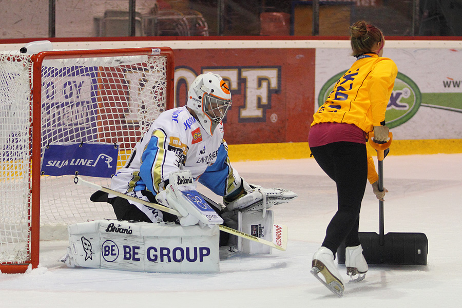 20.9.2011 - (Ässät-Pelicans)