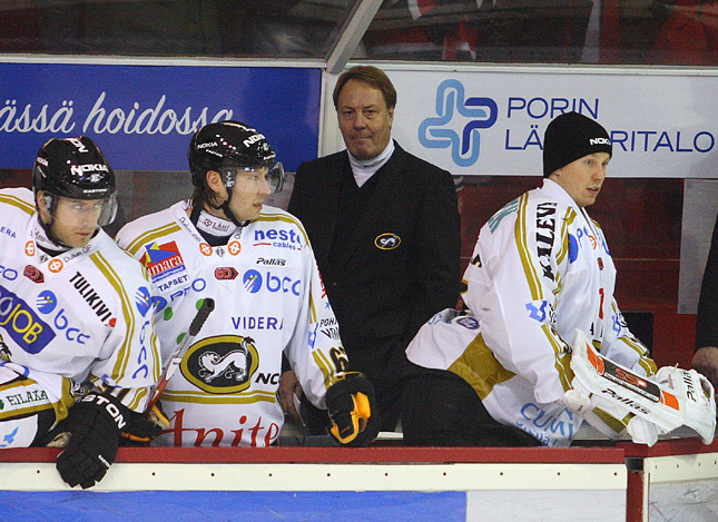 30.11.2010 - (Ässät-Kärpät)