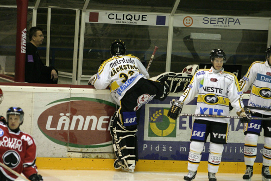 2.12.2004 - (Ässät-Kärpät)