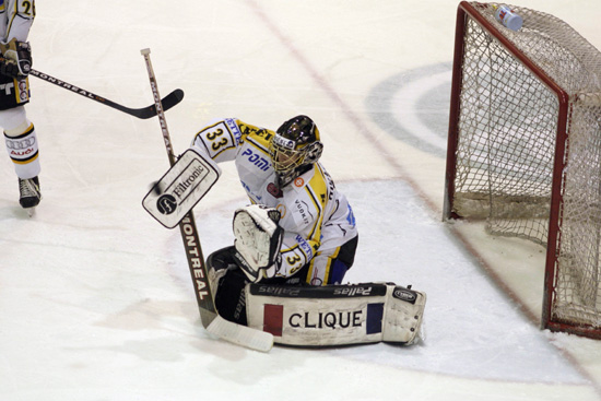 2.12.2004 - (Ässät-Kärpät)