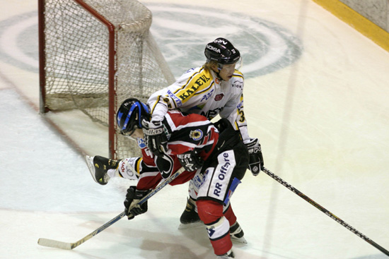 2.12.2004 - (Ässät-Kärpät)