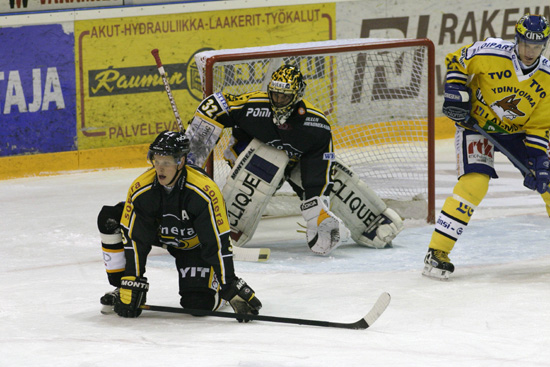 13.10.2004 - (Lukko-Kärpät)