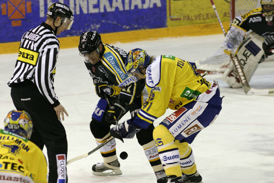 13.10.2004 - (Lukko-Kärpät)