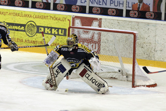 13.10.2004 - (Lukko-Kärpät)