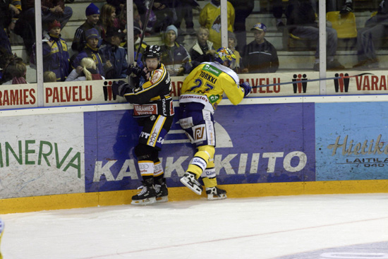 13.10.2004 - (Lukko-Kärpät)