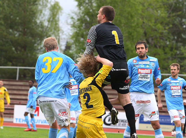 15.5.2011 - (FC PoPa-AC Oulu)