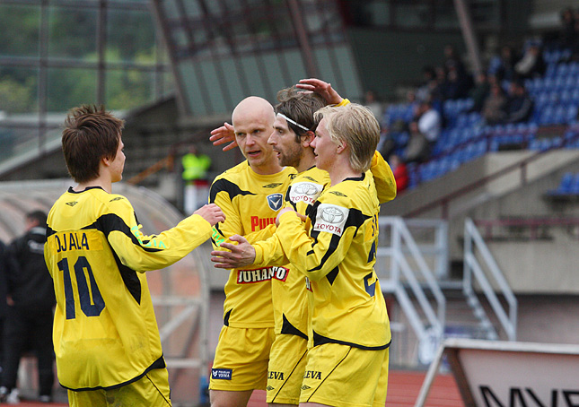 15.5.2011 - (FC PoPa-AC Oulu)