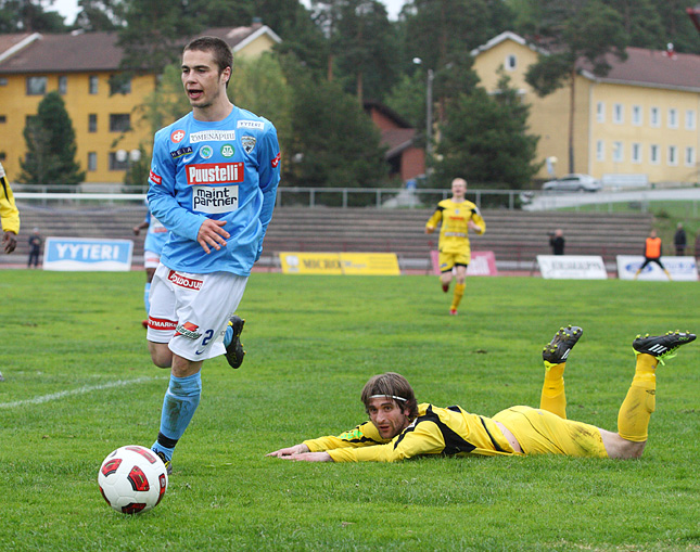 15.5.2011 - (FC PoPa-AC Oulu)