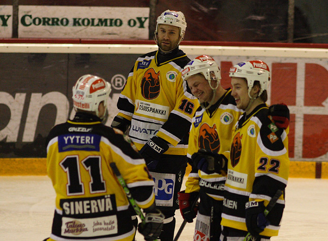 13.2.2010 - (Kärpät-Pallo&Boys)