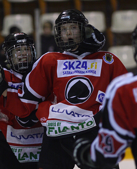 12.3.2010 - (Ässät B-HPK B)